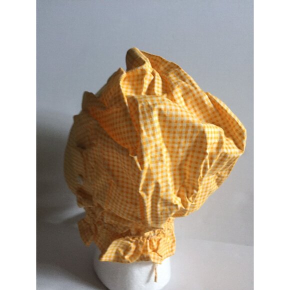 Vtg 1960\'s Cotton Prairie Bonnet Button Scallop Edges Yellow And White Gingham